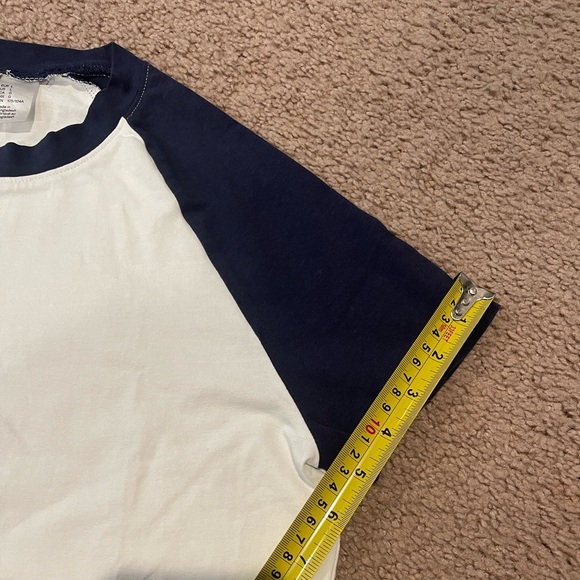 H&M DIVIDED (Junior) Basic CrewNeck Crop Top Tee - Picture 8 of 9